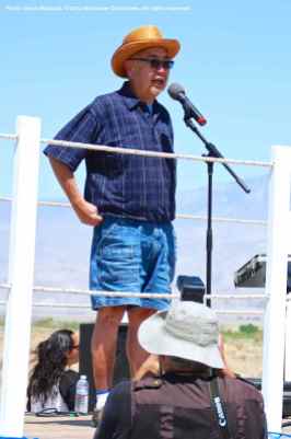 Warren Furutani, one of the founders of the modern-day Manzanar Pilgrimage in 1969, was honored by the Manzanar Committee, which presented him with the 2013 Sue Kunitomi Embrey Award.