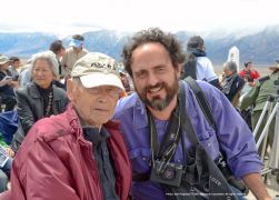 Former Manzanar and Heart Mountain incarceree Jack Kunitomi (left) with photographer Mark Kirchner (right).